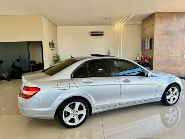 Mercedes Benz C180 CGI 1.8 AUT. + TETO67MIL KM 2011 CGI