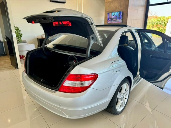 Mercedes Benz C180 CGI 1.8 AUT. + TETO67MIL KM 2011 CGI