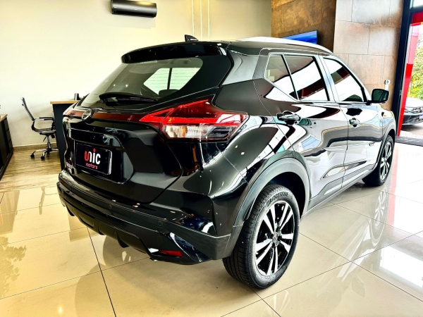 Nissan kicks 1.6 flex  Aut. 2023 -  13mil km Exclusive