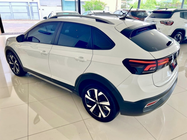 Volkswagem NIVUS HIGHLINE 1.0 TURBO AUT. 2022 -22milkm HIGHLINE  200TSi